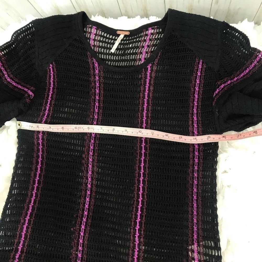 Free People Crochet knit Bell sleeved top. Size XS - Picture 6 of 8